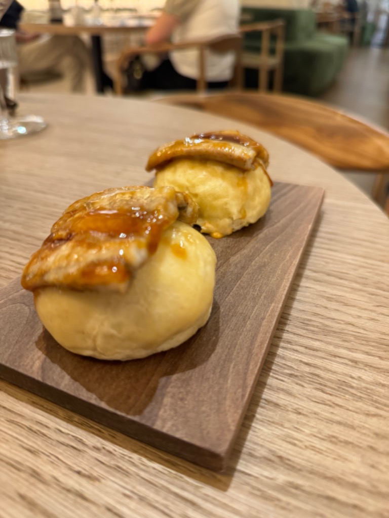 Carta de Restaurantes en Albacete, Eñe by Cañitas - Albacete, Mollete al vapor de anguila a la brasa