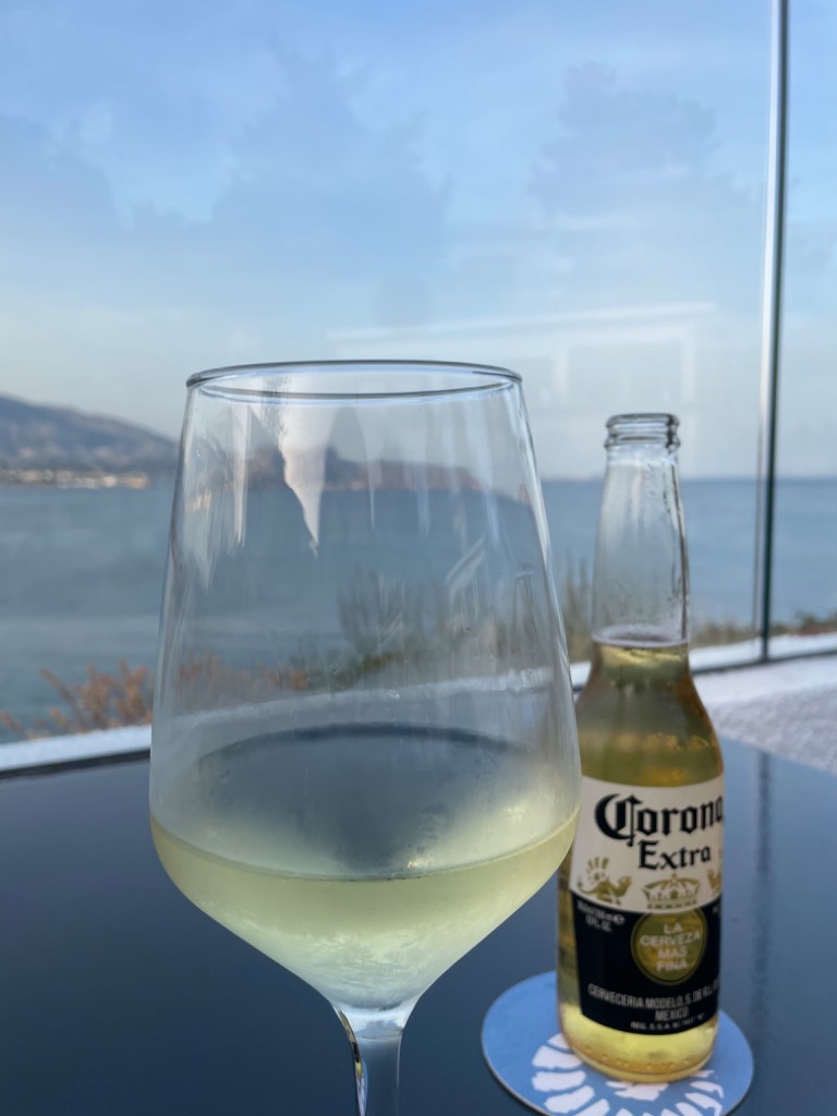 Carta de Restaurantes en Albires, See the Sea Mediterranean Experience | Restaurante en Albir Food, Drinks & Music, Cerveza Coronita