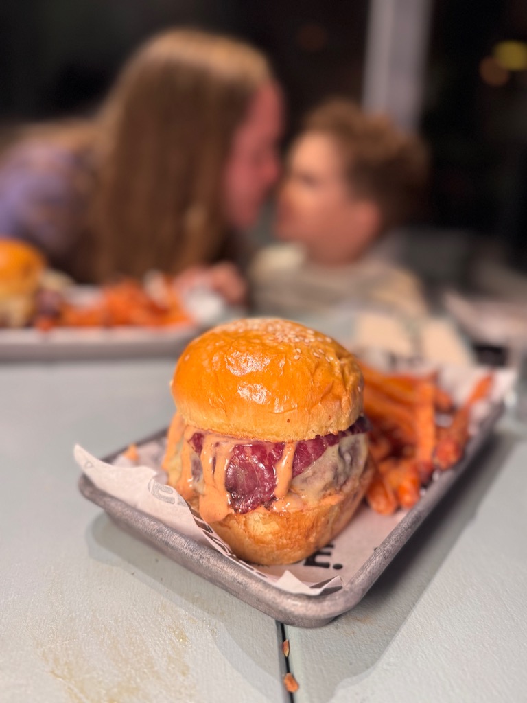 Carta de Restaurantes en Albires, Venice Street Food Albir, Hamburguesa con cecina