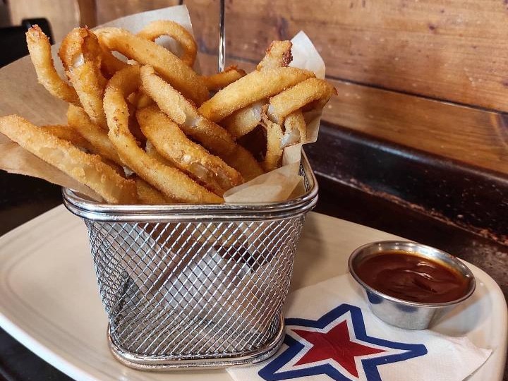 Carta de Restaurantes en Alfafar, Foster's Hollywood, Aros de cebolla con salsa barbacoa