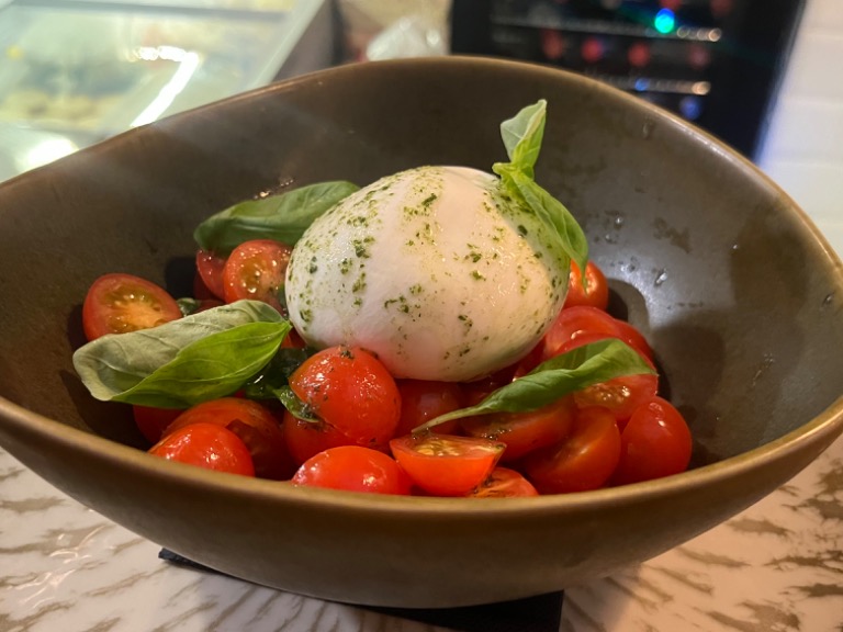 Carta de Restaurantes en Alicante, El Palacete Resto & Brunch, Ensalada Caprese