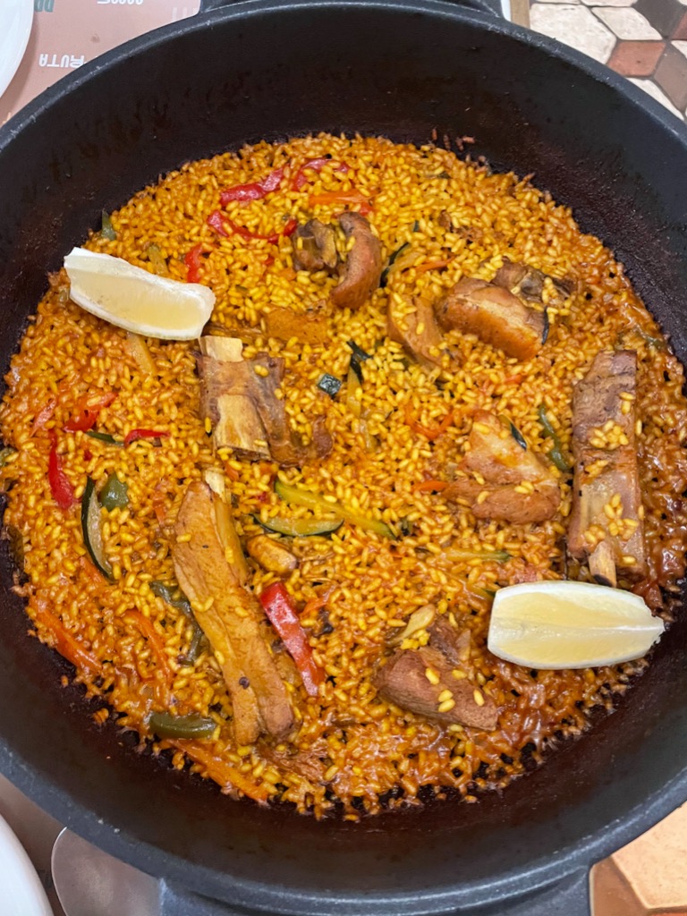 Carta de Restaurantes en Alicante, La Ddisfrutoona, Arroz de costillar de cerda y verduritas de temporada