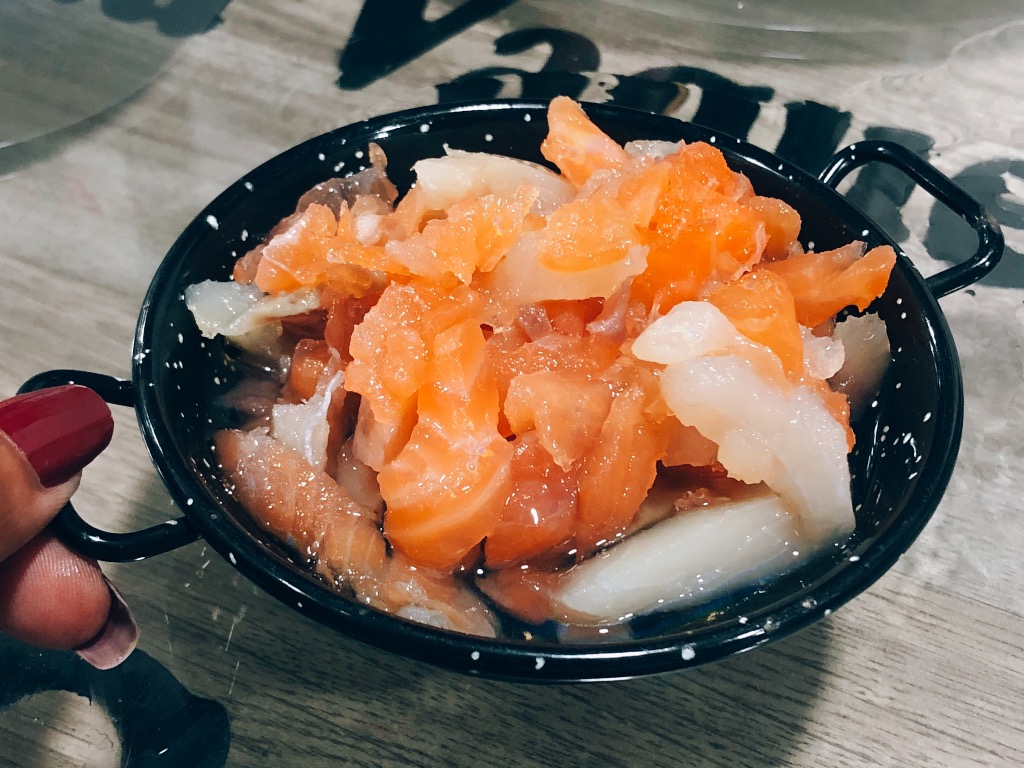Carta de Bares en Alicante, La Vaquería del Camp ※ Alicante, Ensalada de salmon y salazones