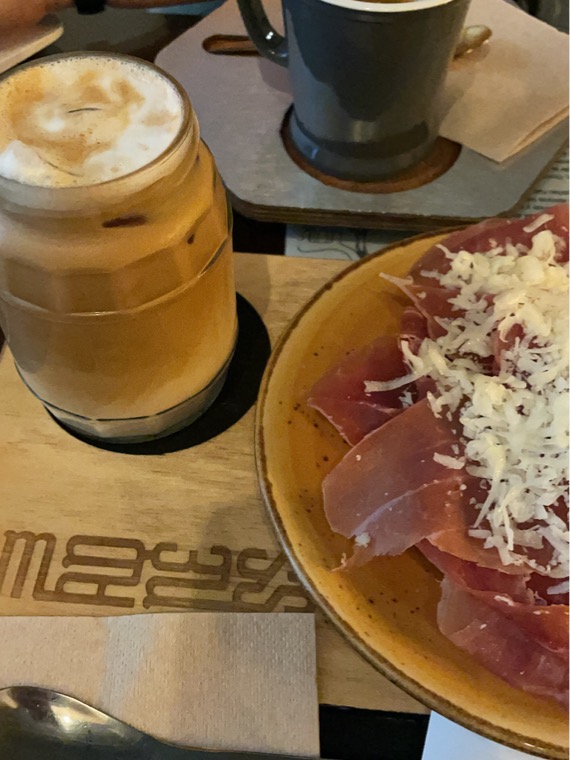 Carta de Cafeterías en Alicante, Madness Specialty Coffee, Ice latte