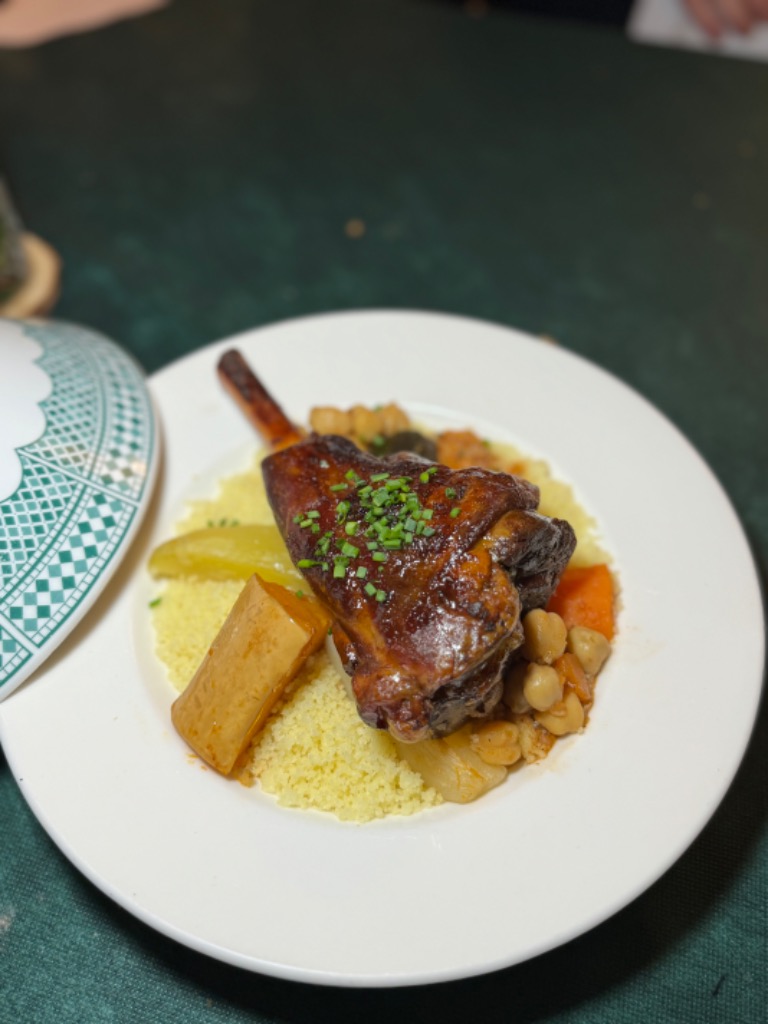 Carta de Restaurantes en Alicante, Restaurante DAR SAFIA HALAL, COUSCOUS Con Cordero Con verduras de la temporada.