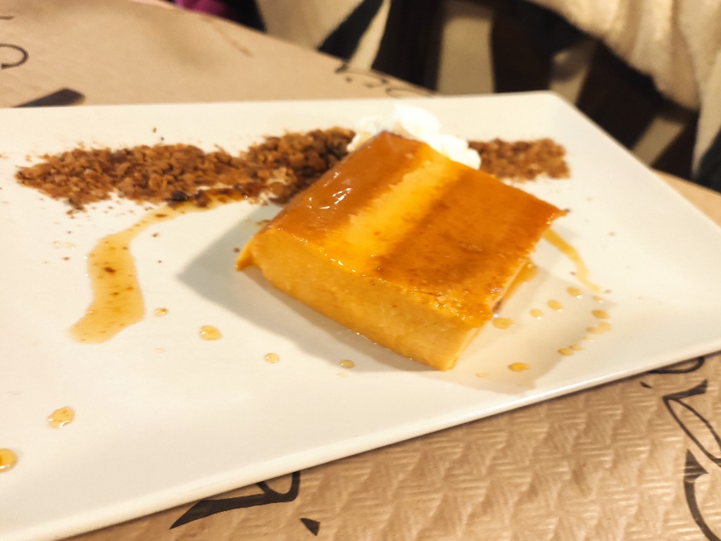 Gastronomy recommendation in Aller: Tarta Afuega'l Pitu Roxu