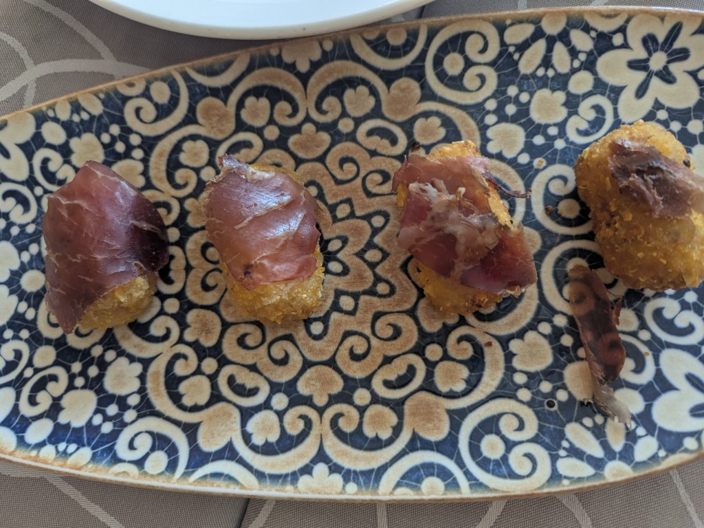 Carta de Restaurantes en Almansa, Restaurante Los Cuchillos, Croquetas de cecina