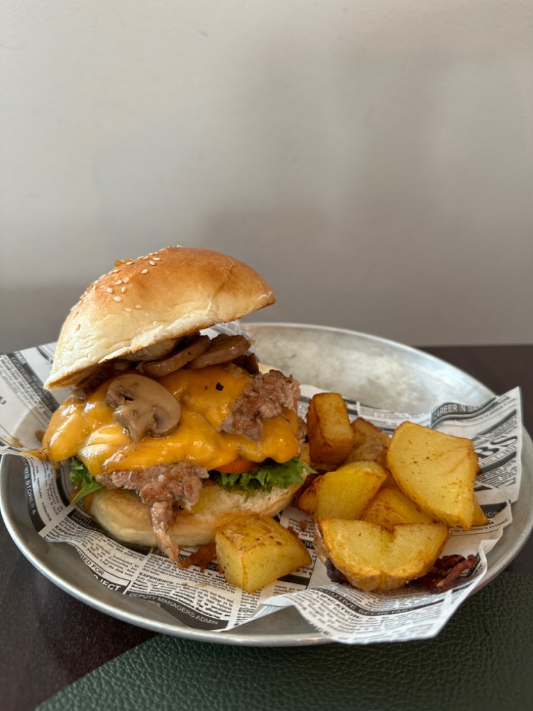 Carta de Restaurantes en Altea, Asambra. Bar de Tapas, Hamburguesa bernia