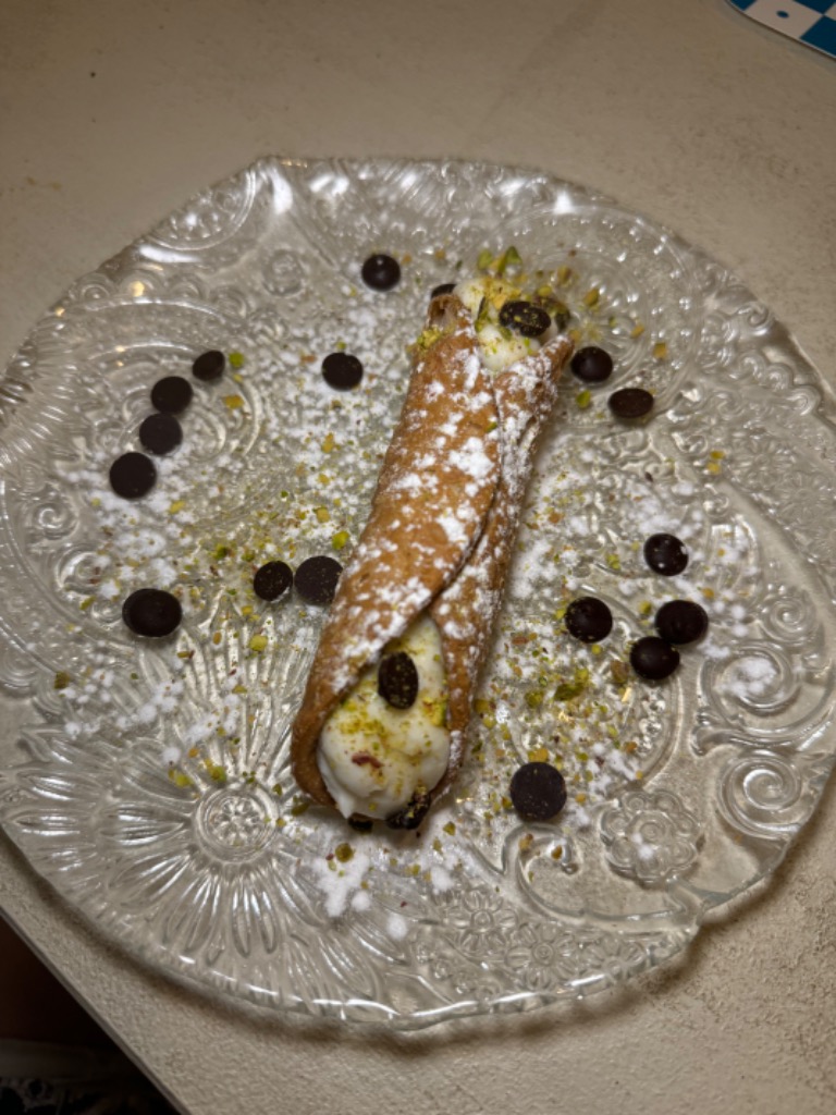 Carta de Restaurantes en Altea, La Bottega dei Sapori Altea, Cannolo siciliano con ricotta y pistacho