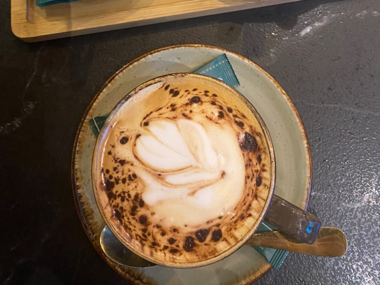 Carta de Restaurantes en Archena, Pecao Shake & Coffe, Cafe capuchino de chocolate blanco