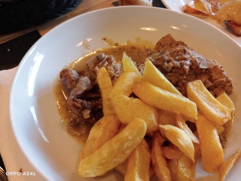 Carta de Restaurantes en Aróstegui, Camping IZARPE, Conejo a la mostaza