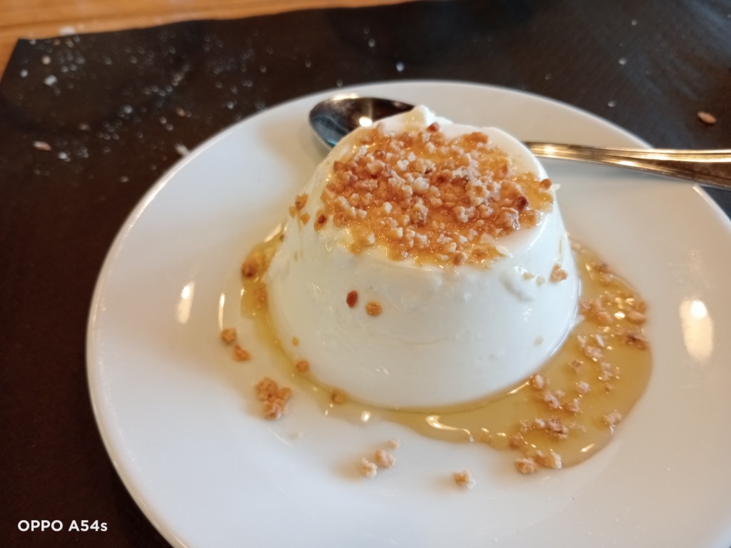 Carta de Restaurantes en Aróstegui, Camping IZARPE, Flan de cuajada
