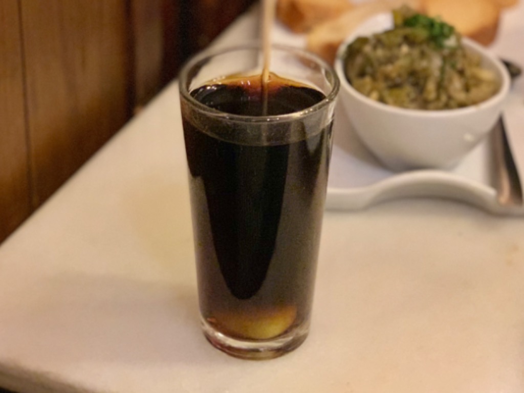 Carta de Bares en Barcelona, Bar Bodega Quimet, Chato de vermú