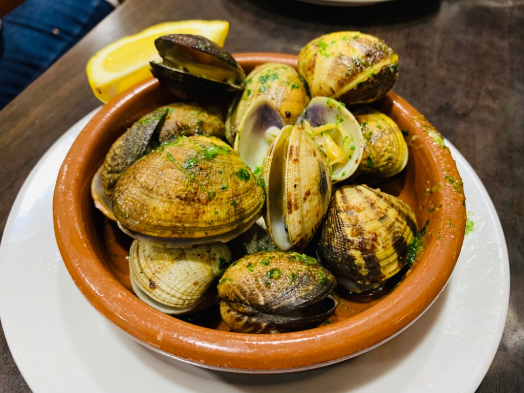 Menu of Restaurants in Barcelona, Bar Celta Pulperia, Almejas