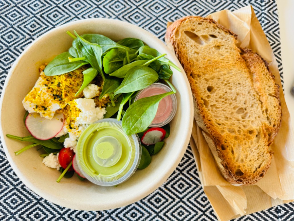 Carta de Restaurantes en Barcelona, BOL, Avocado toast bol