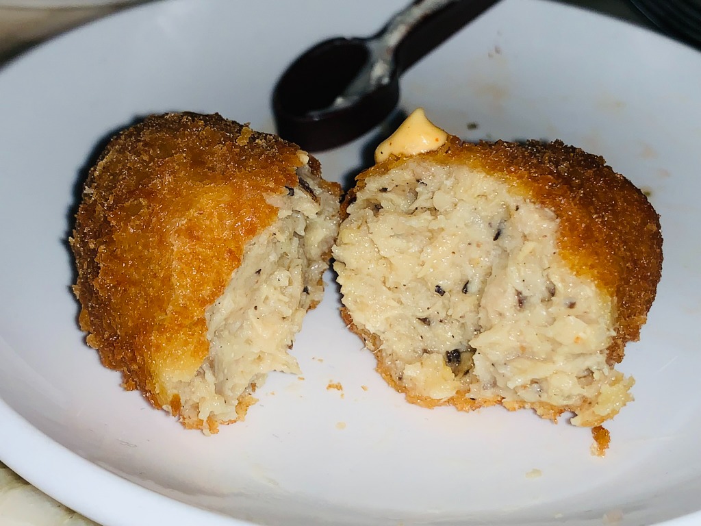 Carta de Restaurantes en Barcelona, Coco Vintage Market, Croqueta de setas de temporada