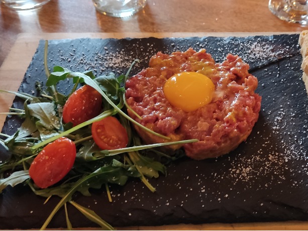 Menu of Restaurants in Barcelona, concepto nonna, Steak tartar