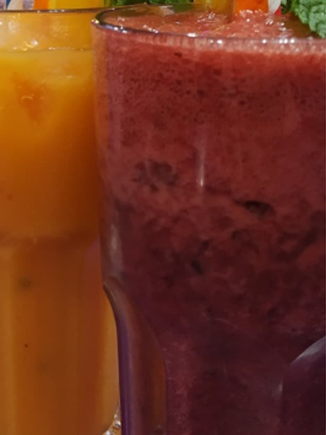 Carta de Restaurantes en Barcelona, Eixampeling, Appleberry Finn: Zumo de banana, manzana y arándanos