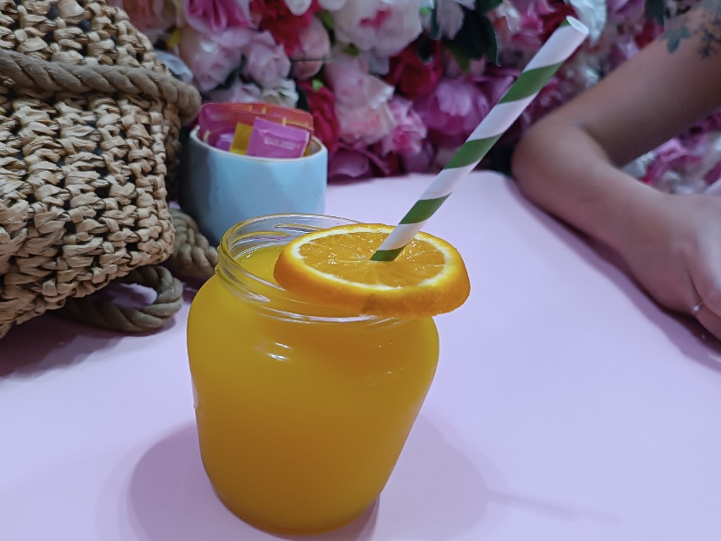 Carta de Restaurantes en Barcelona, Eixampeling, Zumo de naranja