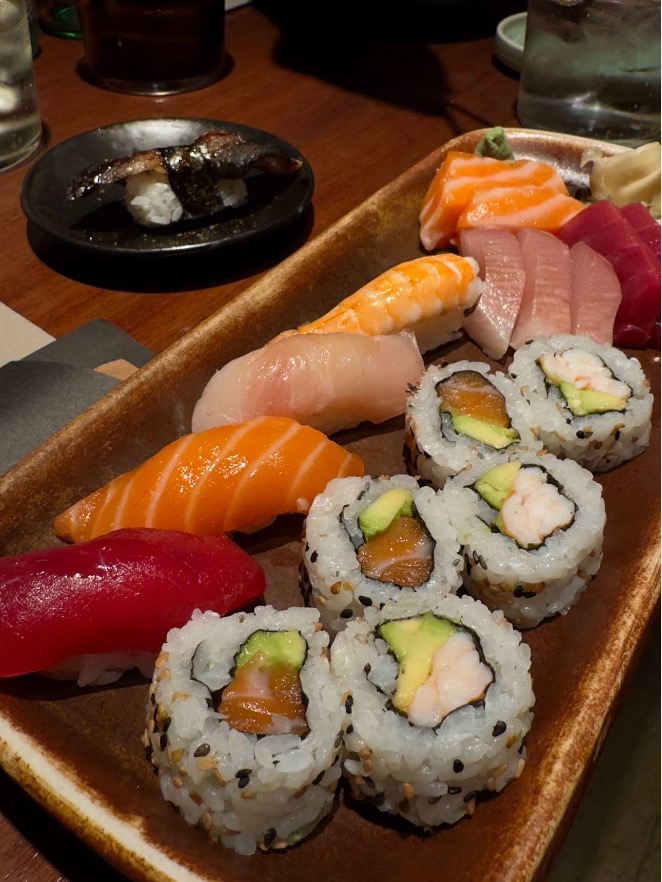 Menu of Restaurants in Barcelona, ELJ APO NÉS, Makito nigiri moriawase