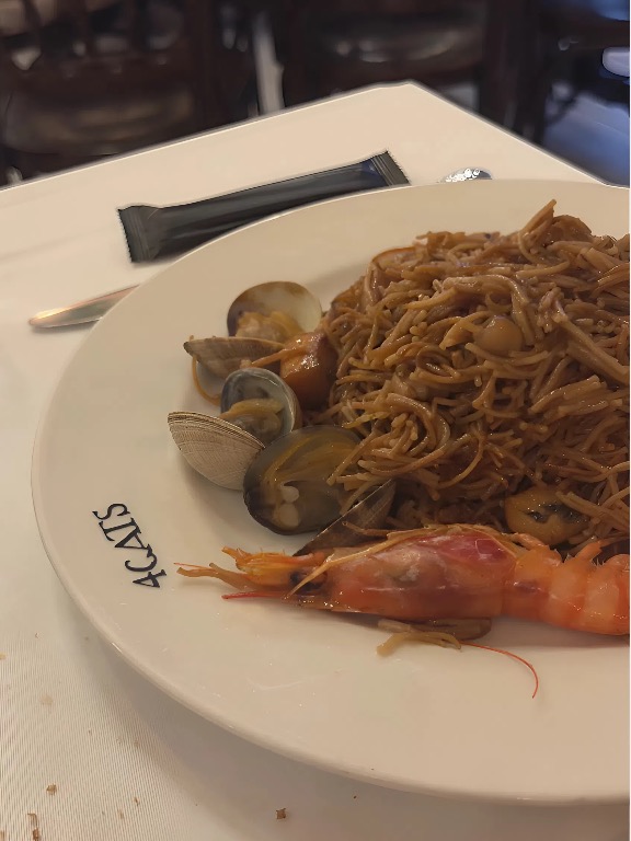 Recomendación gastronómica de Barcelona: Rossejat de fideus amb cloisses