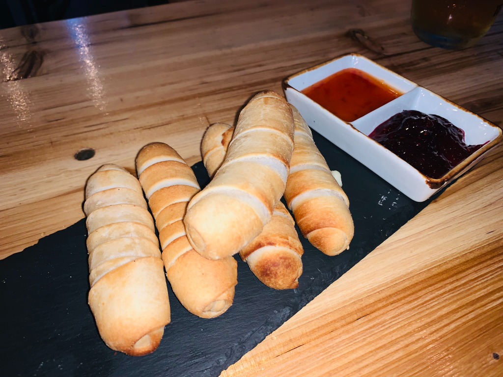 Carta de Restaurantes en Barcelona, FLIPÁ . brunch & vermut ., Tequeños