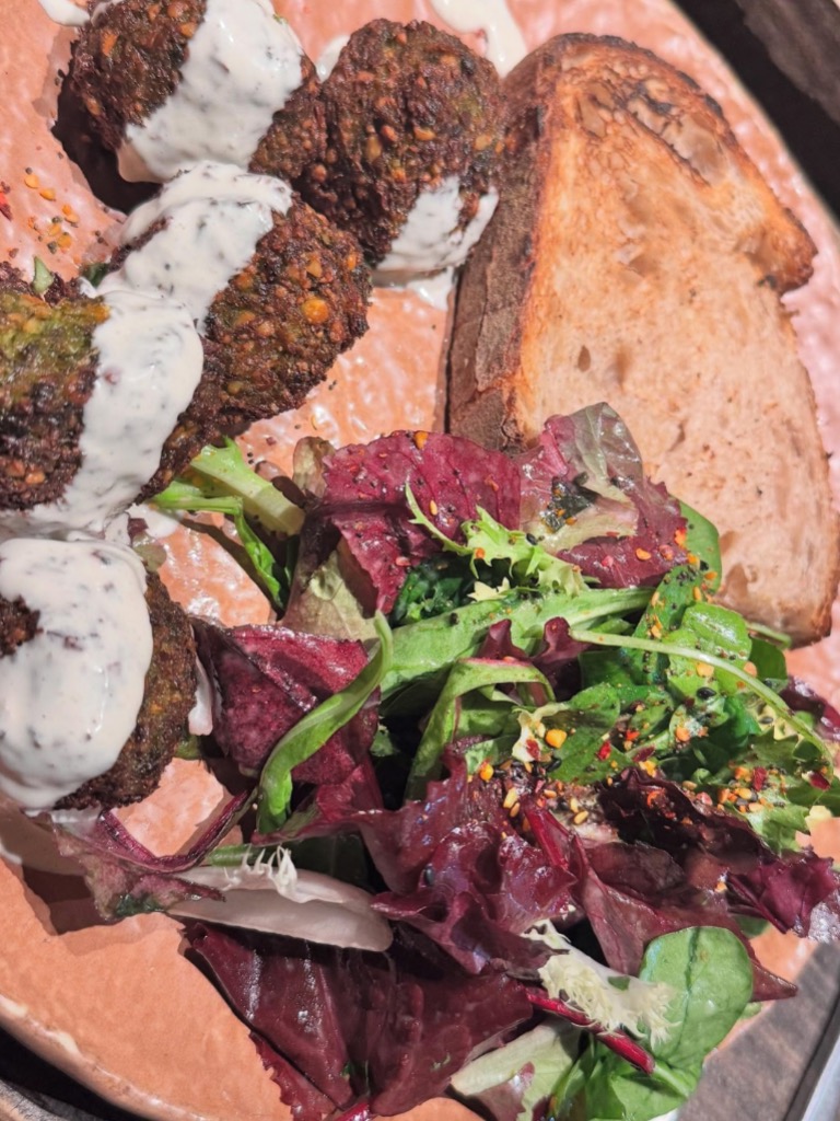 Carta de Restaurantes en Barcelona, Honest Greens Pedralbes Centre, Falafel Casero