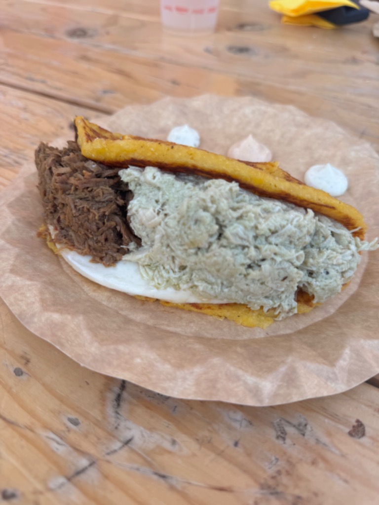 Carta de Restaurantes en Barcelona, La Cachapera, Cachapa mixta de pollo