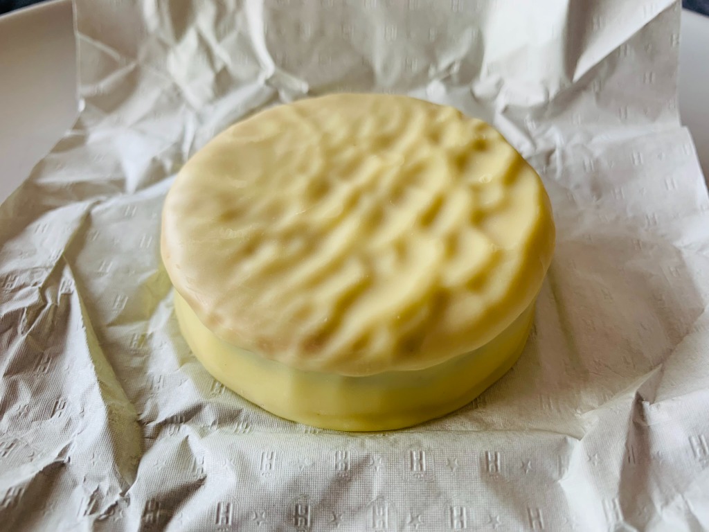 Menu of Restaurants in Barcelona, La Fábrica empanadas argentinas, Alfajor de chocolate blanco