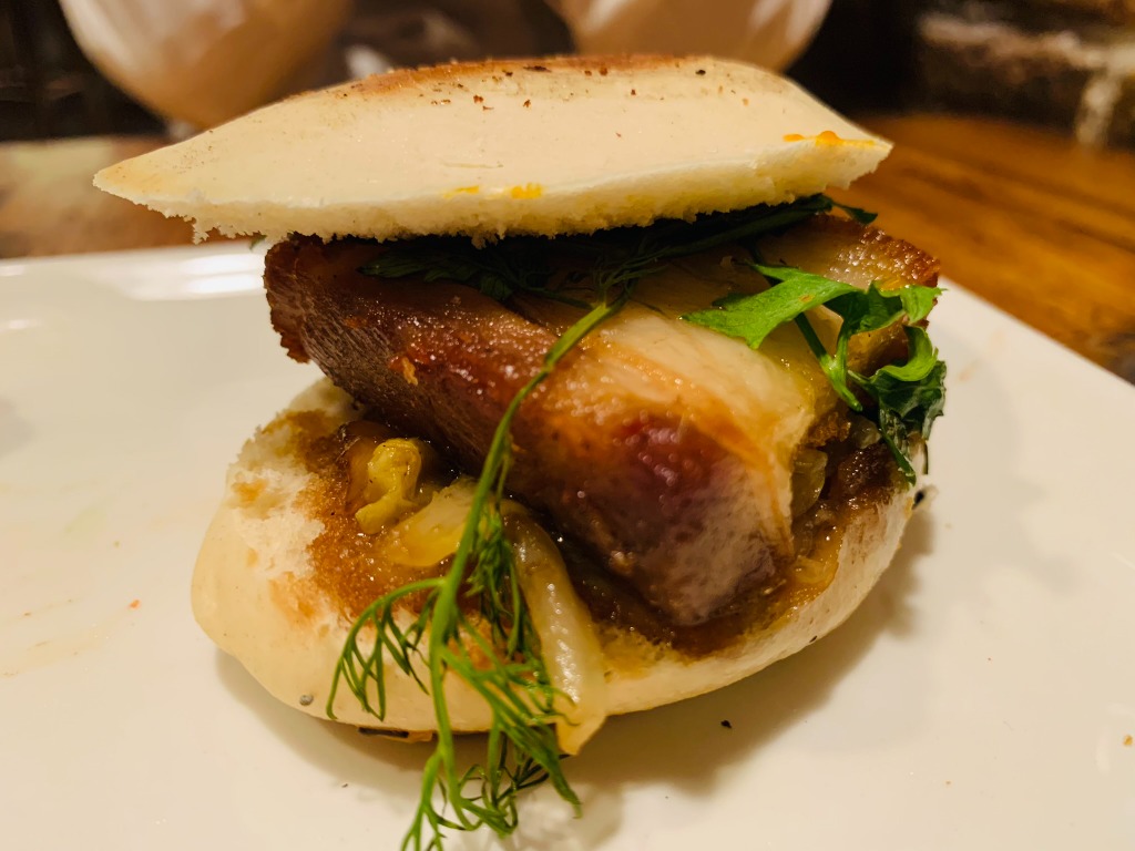 Carta de Bares en Barcelona, La Tasqueta de Blai, Bao con panceta