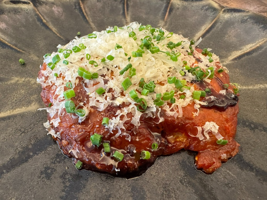 Carta de Restaurantes en Barcelona, LomoAlto Barcelona - Steak House, Coca fina de sobrasada casera de buey, miel de caña y queso dop Mahón - Menorca