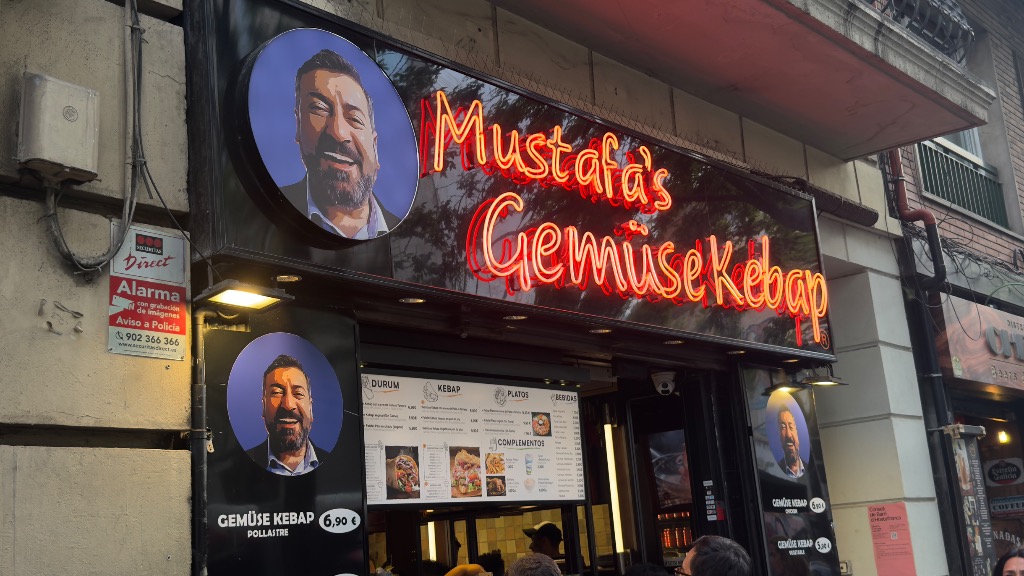 Valoración y opiniones de comida y bebida en Barcelona, Mustafa's Can Gemüse Kebap, Mustafa's Can Gemüse Kebap