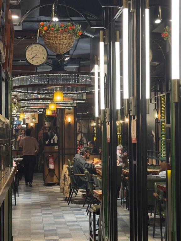 Valoración y opiniones de comida y bebida en Barcelona, Mustafa's Can Gemüse Kebap, Mustafa's Can Gemüse Kebap