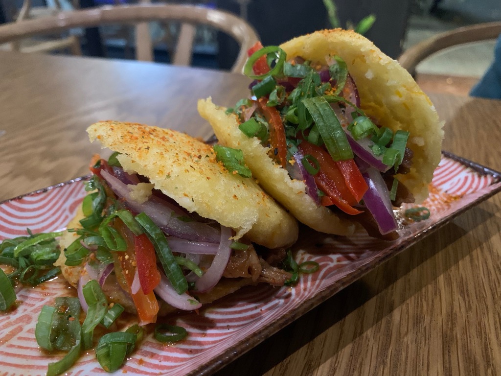 Carta de Restaurantes en Barcelona, Nikkei 103, Arepas Nikkei (2und)