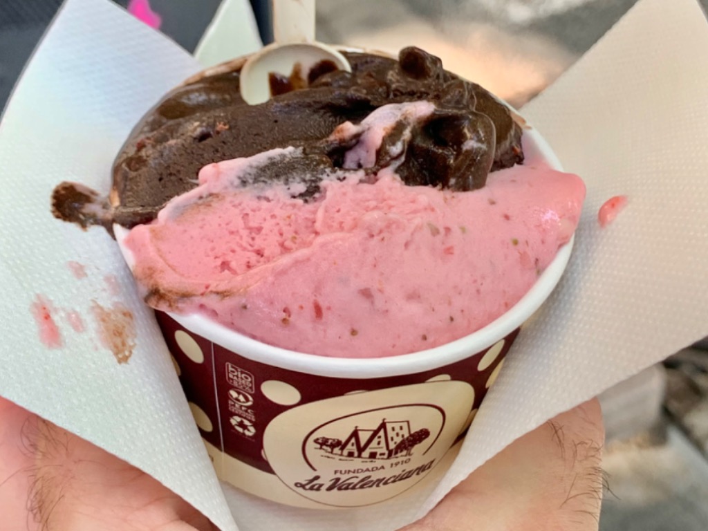 Menu of Restaurants in Barcelona, Orxateria la Valenciana, Tarrina pequeña de helado