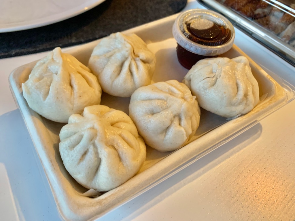 Menu of Restaurants in Barcelona, Out of China, Minipanecillos de cerdo laqueado al vapor (5 uds)