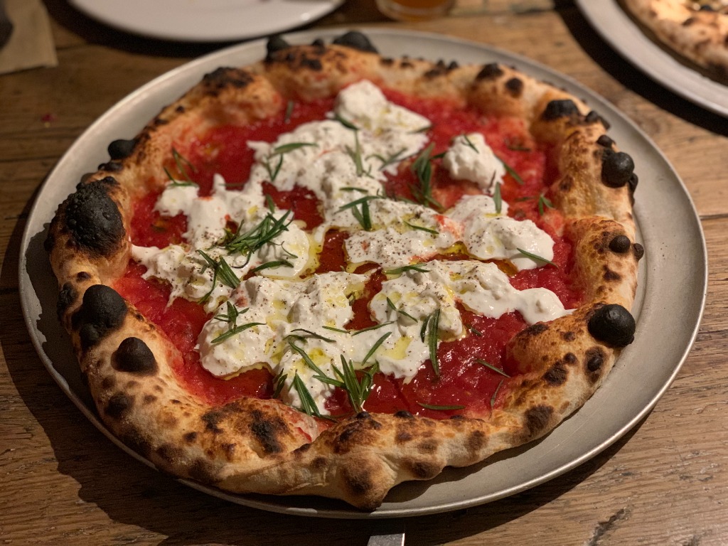 Menu of Restaurants in Barcelona, Parking Pizza, Stracciatella de burrata, tomate y romero