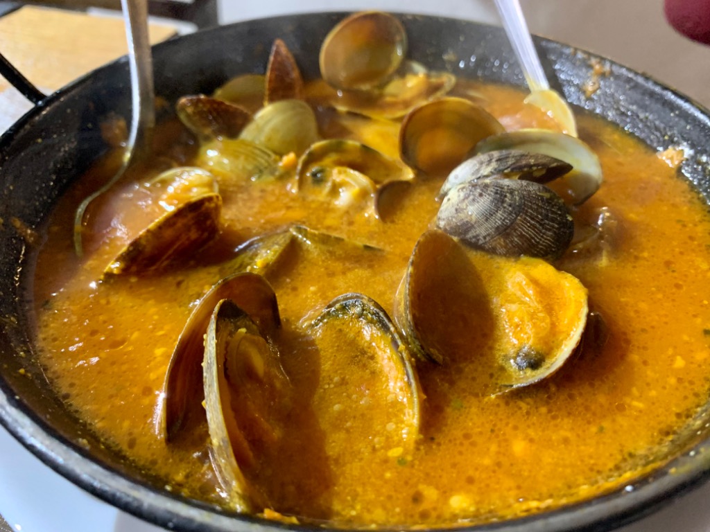 Carta de Restaurantes en Barcelona, Porvenir, 1/2 Almejas a la marinera