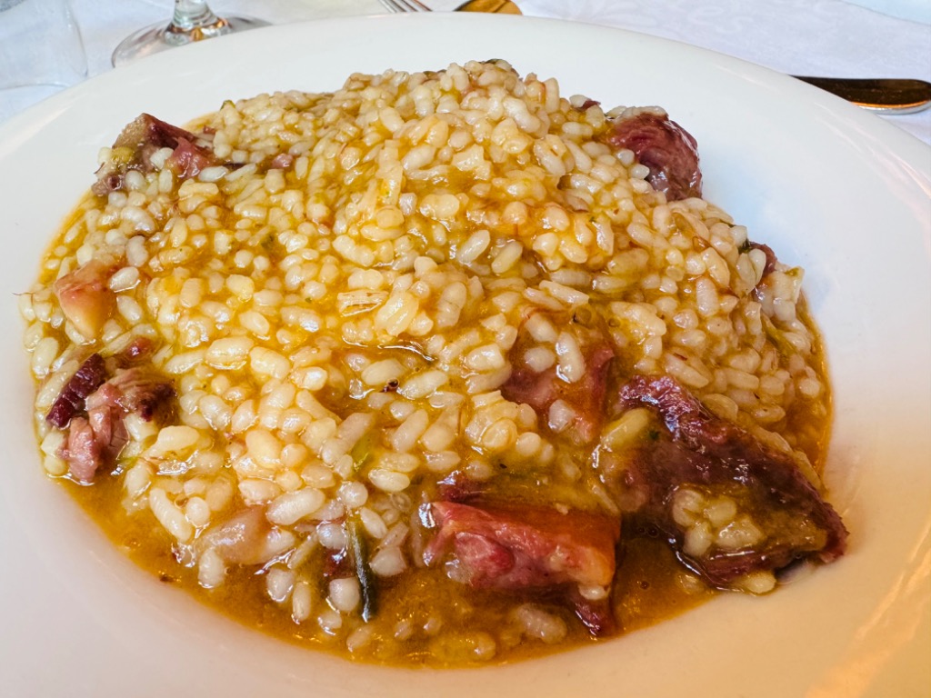 Gastronomy recommendation in Barcelona: Arroz meloso de "cap i pota" (cabeza de ternera)