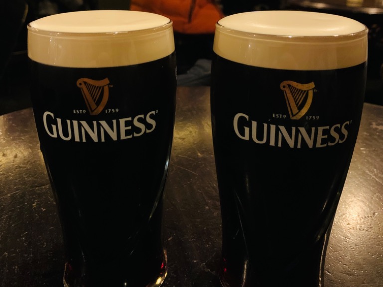 Menu of Beer Halls in Barcelona, Scobies Irish Pub, Pinta de Guiness