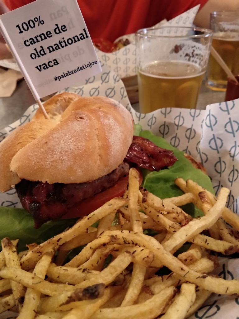 Gastronomy recommendation in Barcelona: Hamburguesa Tío Joe