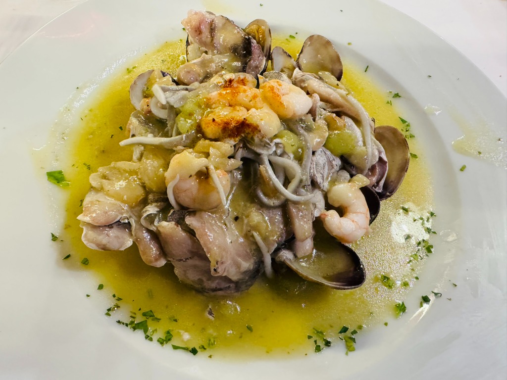 Menu of Restaurants in Barcelona, Tres Encinas, Cocochas de merluza