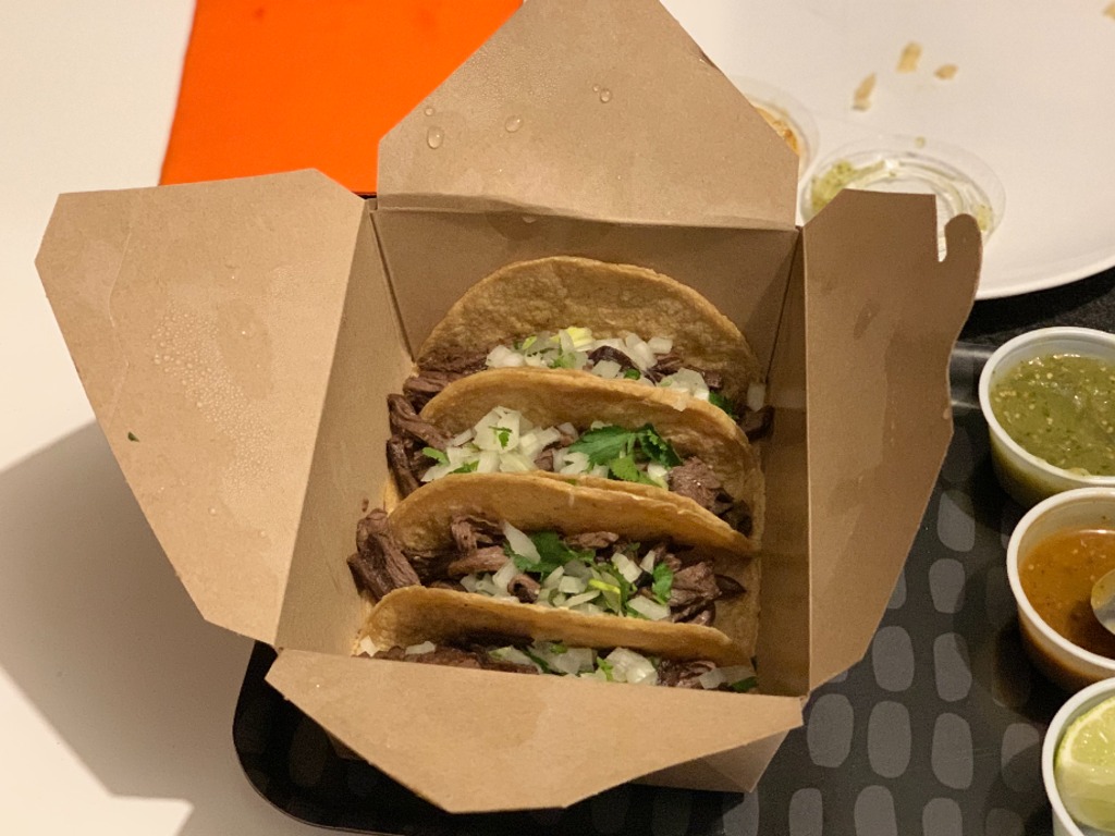Menu of Restaurants in Barcelona, UN CHINGO DE SABOR, Taco Arrachera