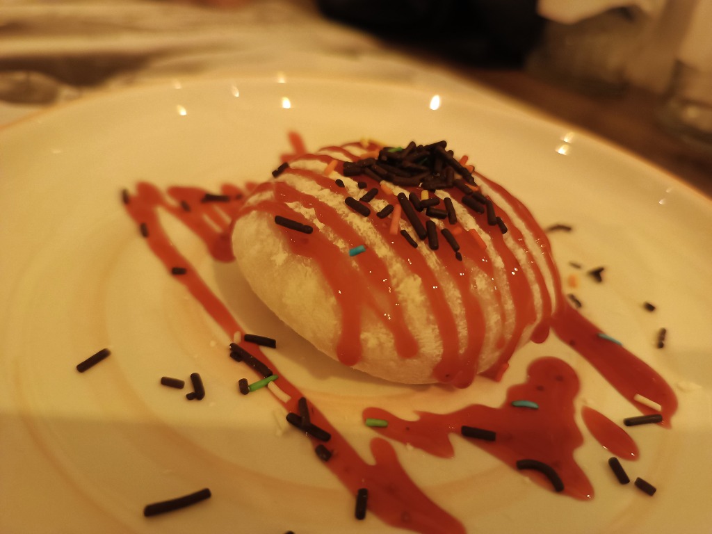 Menu of Restaurants in Barcelona, Uniko 一座一笼, Mochi de fresa
