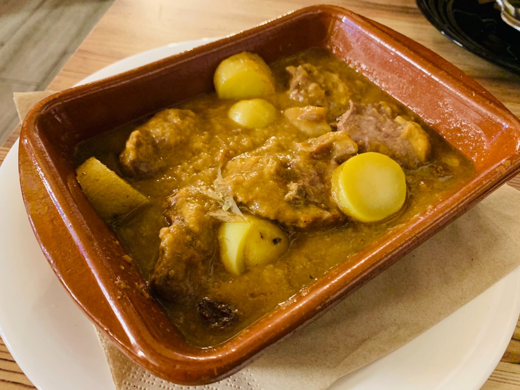 Carta de Bares en Barcelona, Vermuteria la Cova de la Mari, Carrillera de cerdo