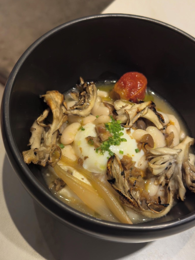 Carta de Restaurantes en Barcelona, Xavier Pellicer, Judía del ganxet, céleri, demi-glace de cebolla, huevo a 62°