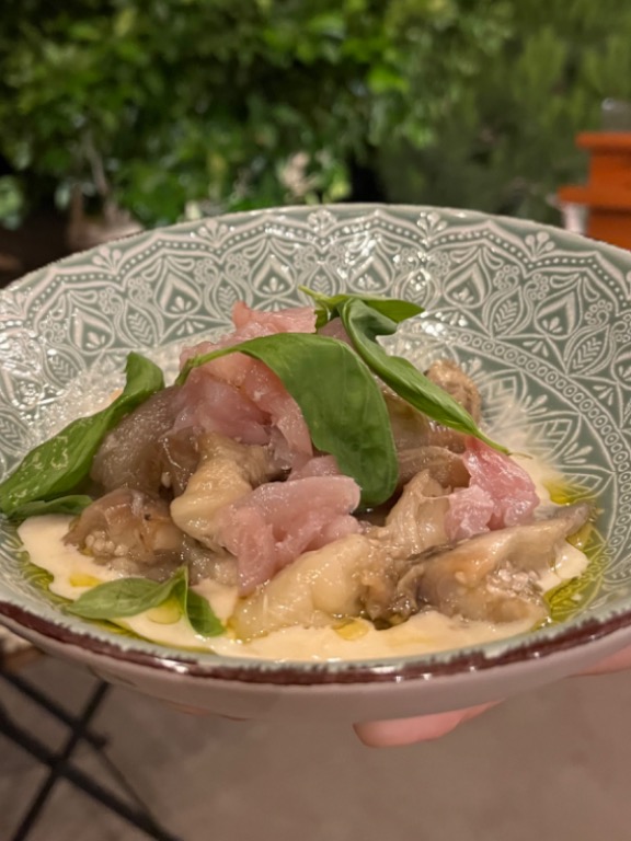 Carta de Restaurantes en Benidorm, Huerto gastrobar, Berenjena a la llama con parmesano y atún rojo