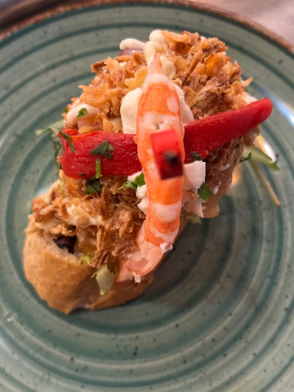 Carta de Restaurantes en Benidorm, Pintxos Aurrera, Bomba salmón, atún y langostino