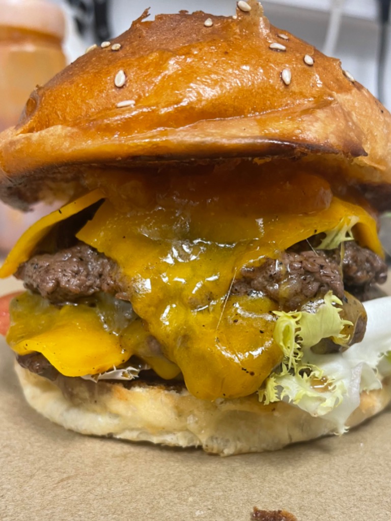 Carta de Restaurantes en Benidorm, Restaurante La Fava, Hamburguesa Smash Thunder