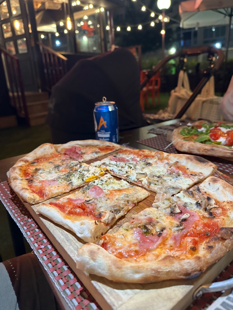 Carta de Restaurantes en Benidorm, Tre Di Cuori Pinseria , Benidorm, Pizza a la pala capricciosa
